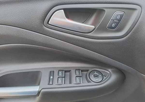 Ford Kuga cena 79900 przebieg: 126247, rok produkcji 2017 z Warszawa małe 379